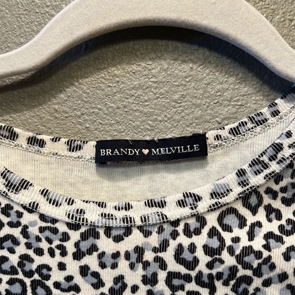 Brandy Melville Top - Picture 2 of 3